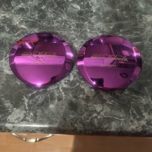 Like New Playing in Makeup By Yolondo Concealers